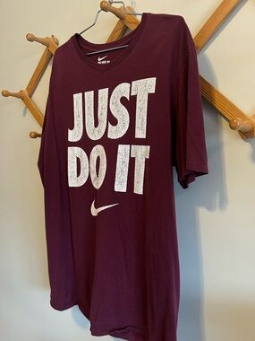 Nike Maroon Crewneck Graphic Tee